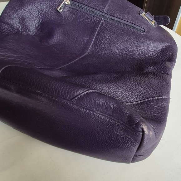 Purple Leather Shoulder Bag/Purse - Picture 9 of 13